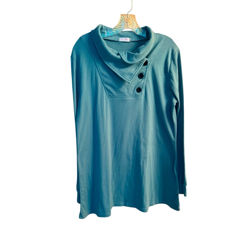 Teal Button-Accent Long Sleeve Top.
